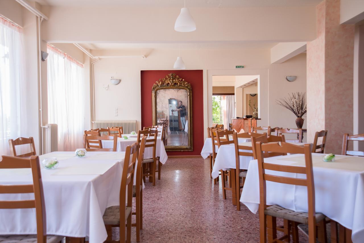 Hotel Milton Mavrovoúnion エクステリア 写真