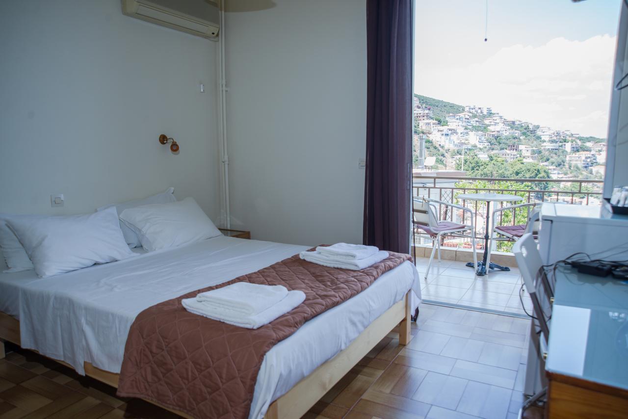 Hotel Milton Mavrovoúnion エクステリア 写真